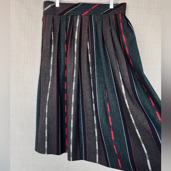 VINTAGE Plaid Wool Midi Skirt Pockets Preppy Classic Boho Vagabond Mixed Media